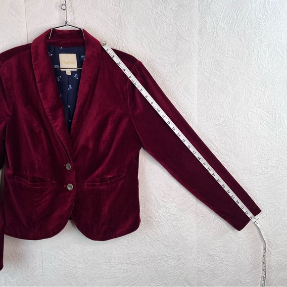 Modcloth Maroon Velvet Cropped Two Button Blazer Size Large - Picture 7 of 10